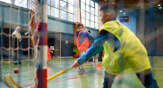 Initiation au hockey en salle avec la maison de quartier Jean-Jaurès © Fabien Charlier