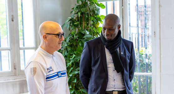 Visite du maire Demba Traoré avec la police municipale © Fabien Charlier