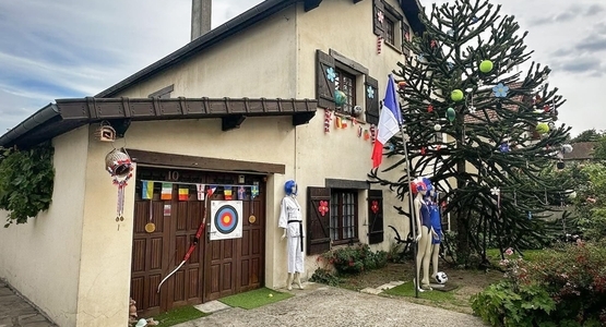 La maison de Nannie - drapeaux et arbre 2