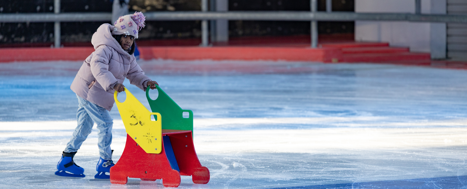 Patinoire avec la maison de quartier Chemin Notre-Dame et Les Tilleuls © Fabien Charlier